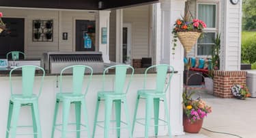 Bentley Ridge Outdoor Kitchen_resize_1365X2048_crop_559X1366_605_510.JPG